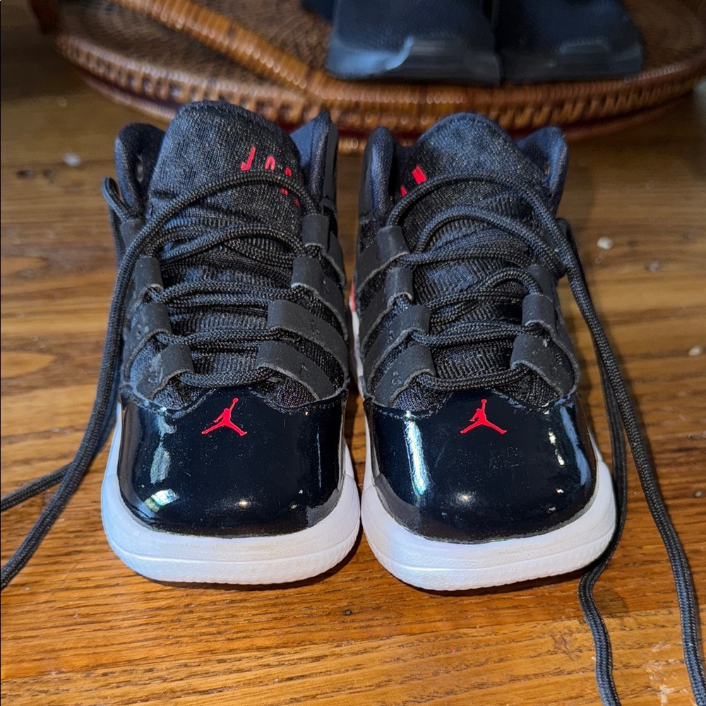 Jordan Kids Black and Red Sneakers